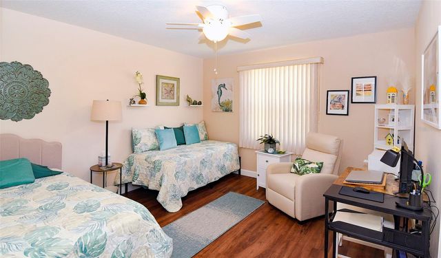 2225 CYPRESS COURT 2C, Tavares, FL 32778
