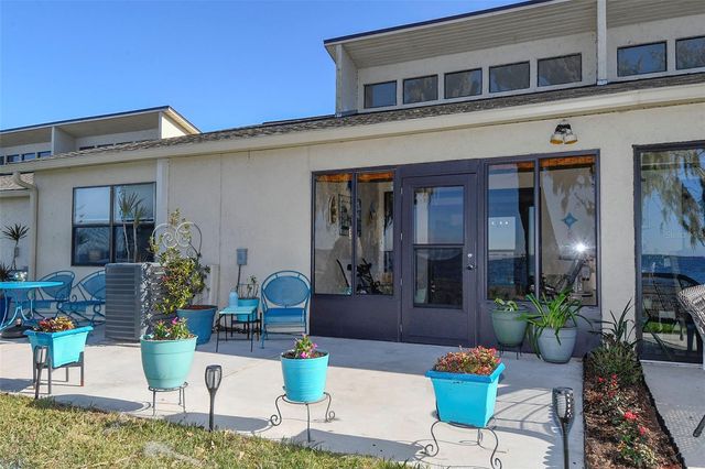 2225 CYPRESS COURT 2C, Tavares, FL 32778