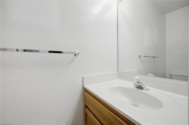 204 Old Bridge CT, Newport News, VA 23608