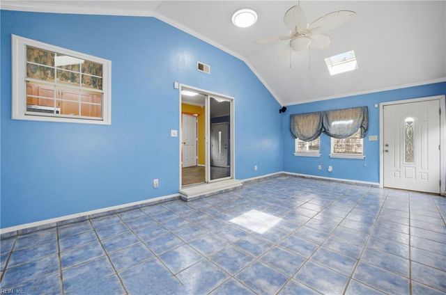 204 Old Bridge CT, Newport News, VA 23608