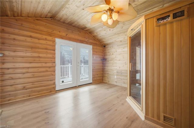 204 Old Bridge CT, Newport News, VA 23608