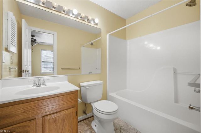 204 Old Bridge CT, Newport News, VA 23608