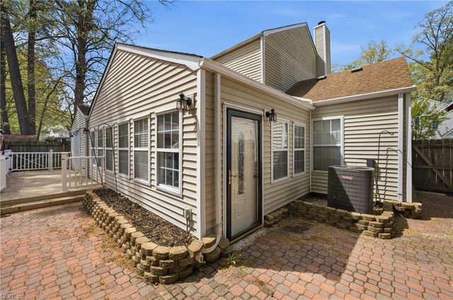 204 Old Bridge CT, Newport News, VA 23608