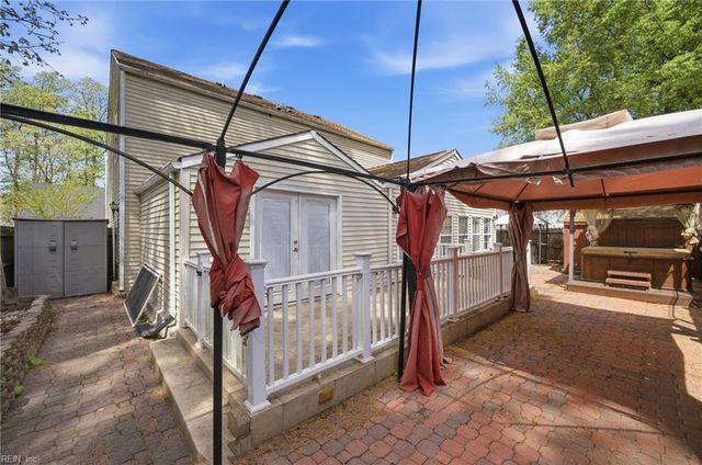 204 Old Bridge CT, Newport News, VA 23608
