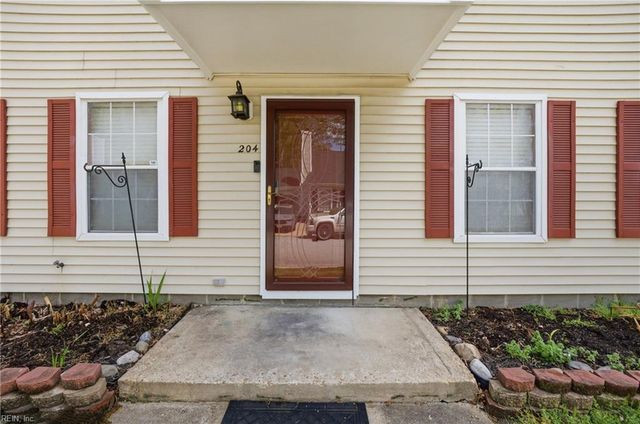 204 Old Bridge CT, Newport News, VA 23608