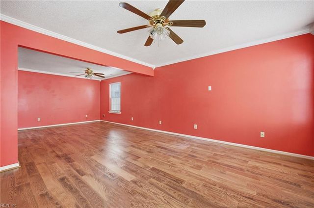 204 Old Bridge CT, Newport News, VA 23608