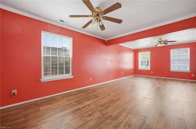 204 Old Bridge CT, Newport News, VA 23608