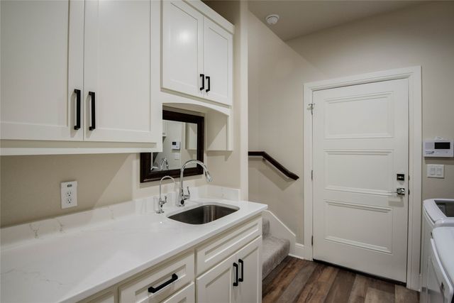 8021 White Drive, Granbury, TX 76049