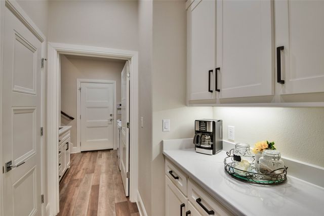 8021 White Drive, Granbury, TX 76049