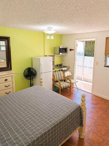 610 SW 66th Ave, Miami, FL 33144