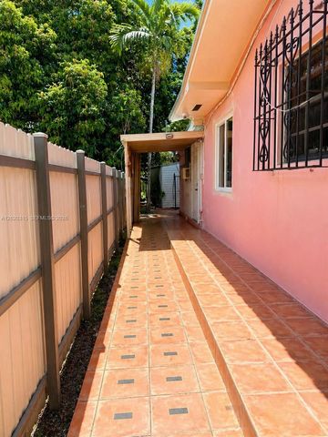 610 SW 66th Ave, Miami, FL 33144