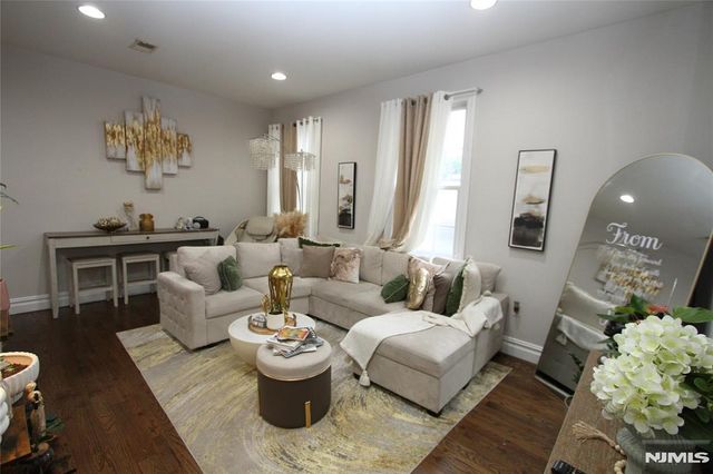 1 John Street 1, Haledon, NJ 07508