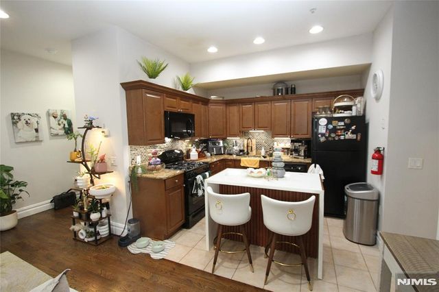 1 John Street 1, Haledon, NJ 07508