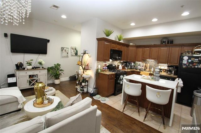 1 John Street 1, Haledon, NJ 07508