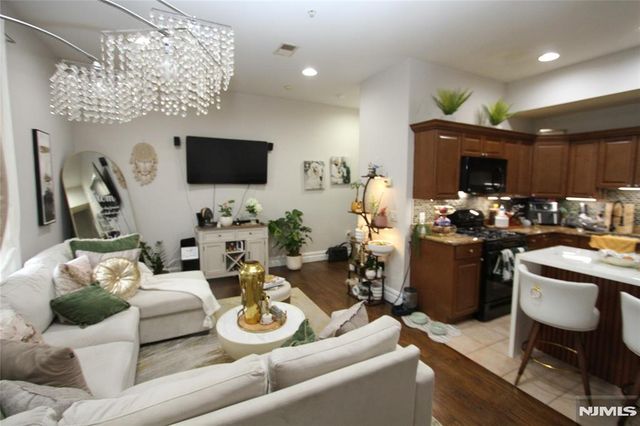 1 John Street 1, Haledon, NJ 07508