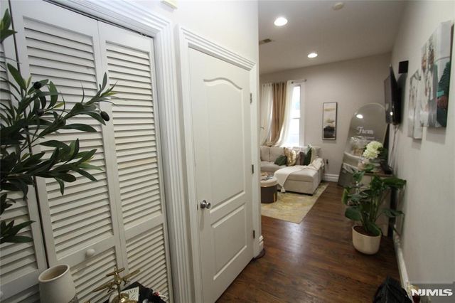 1 John Street 1, Haledon, NJ 07508