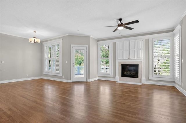 14400 Grandview Street, Overland Park, KS 66221