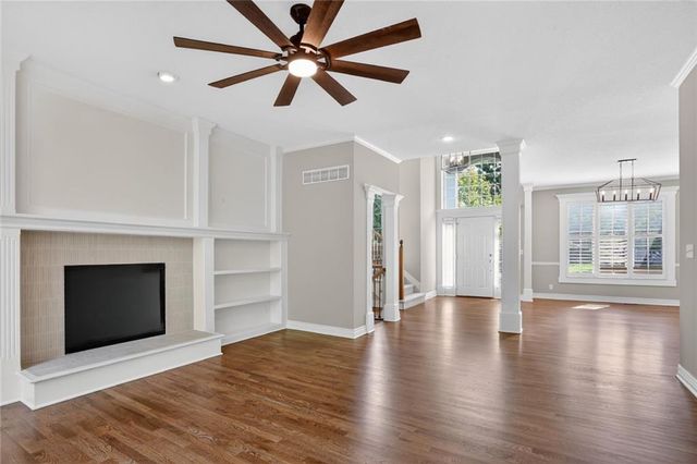 14400 Grandview Street, Overland Park, KS 66221