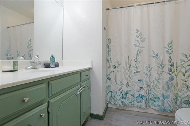 66 N Roberta Road, Durant, OK 74701