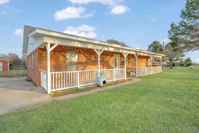 66 N Roberta Road, Durant, OK 74701