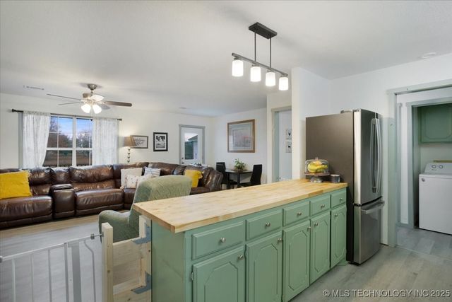 66 N Roberta Road, Durant, OK 74701