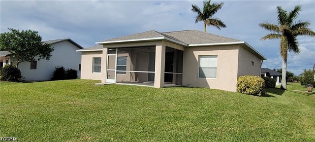 902 SW 21st LN, Cape Coral, FL 33991