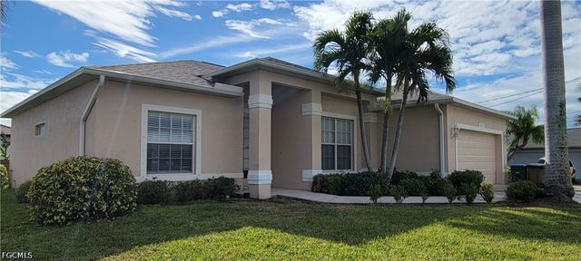 902 SW 21st LN, Cape Coral, FL 33991