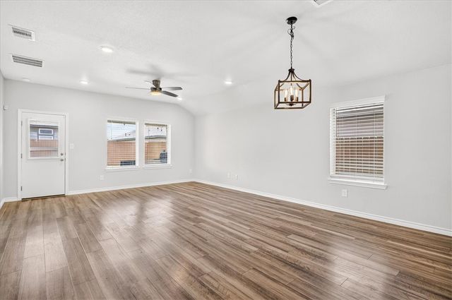 7826 Bullrider Dr, Corpus Christi, TX 78414