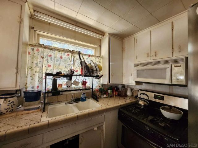 23096 Balsam LN, Crestline, CA 92325