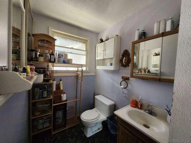 23096 Balsam LN, Crestline, CA 92325