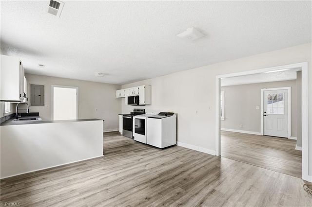 613 Beckner Street, Lexington, NC 27292