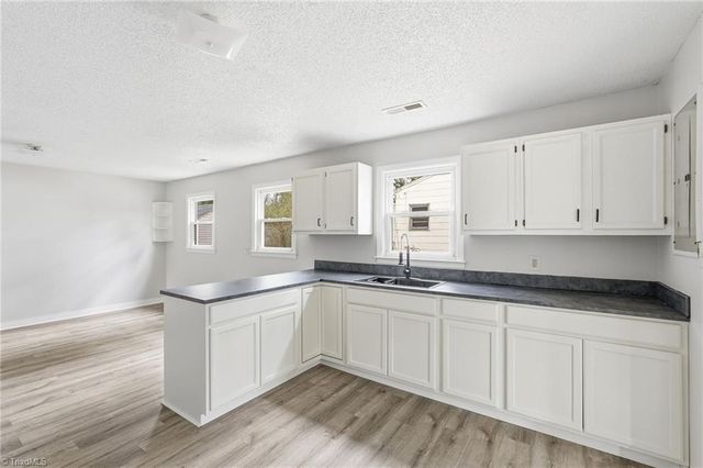 613 Beckner Street, Lexington, NC 27292