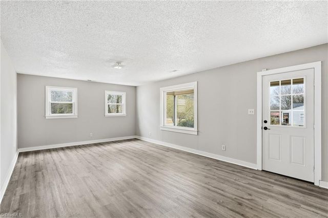 613 Beckner Street, Lexington, NC 27292