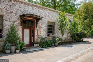 585 White Circle 32, Athens, GA 30605