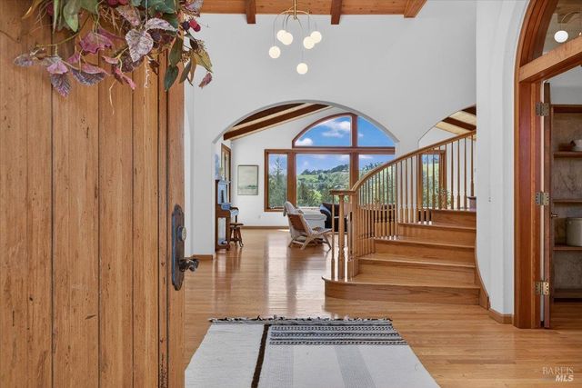 13404 Flora Ranch Rd, Healdsburg, CA 95448