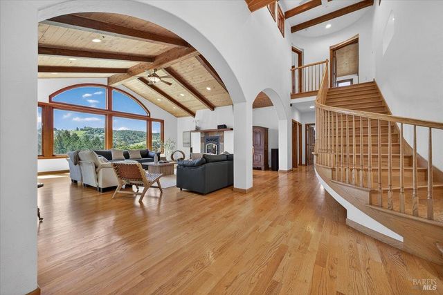 13404 Flora Ranch Rd, Healdsburg, CA 95448