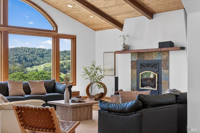 13404 Flora Ranch Rd, Healdsburg, CA 95448