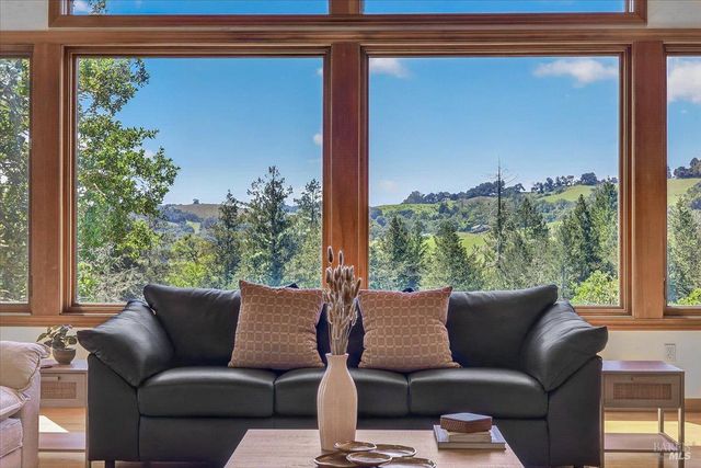 13404 Flora Ranch Rd, Healdsburg, CA 95448