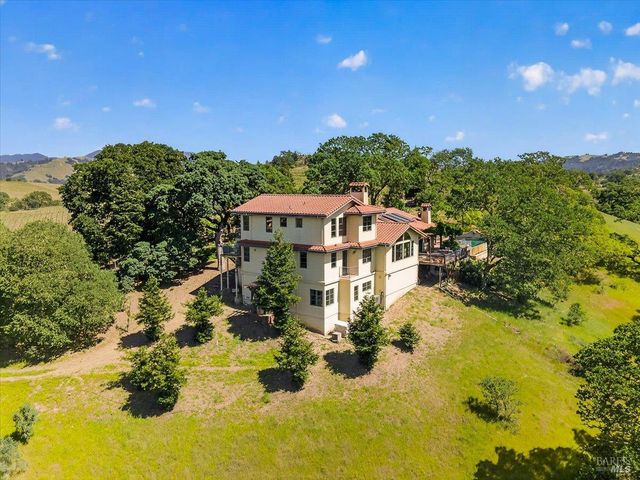 13404 Flora Ranch Rd, Healdsburg, CA 95448