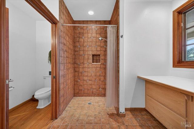 13404 Flora Ranch Rd, Healdsburg, CA 95448