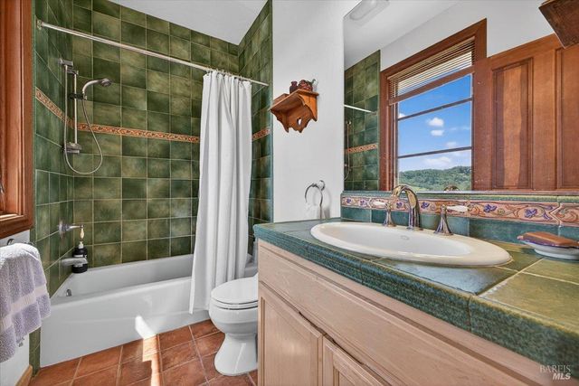 13404 Flora Ranch Rd, Healdsburg, CA 95448