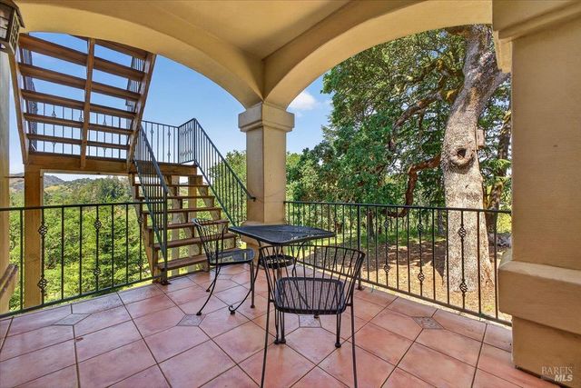 13404 Flora Ranch Rd, Healdsburg, CA 95448