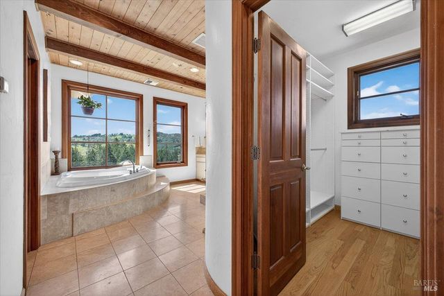 13404 Flora Ranch Rd, Healdsburg, CA 95448