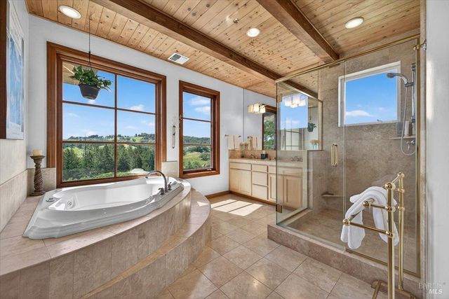 13404 Flora Ranch Rd, Healdsburg, CA 95448