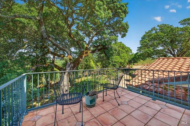 13404 Flora Ranch Rd, Healdsburg, CA 95448