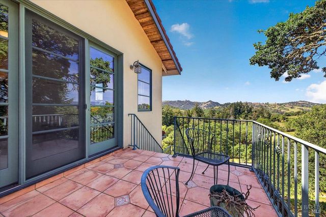 13404 Flora Ranch Rd, Healdsburg, CA 95448