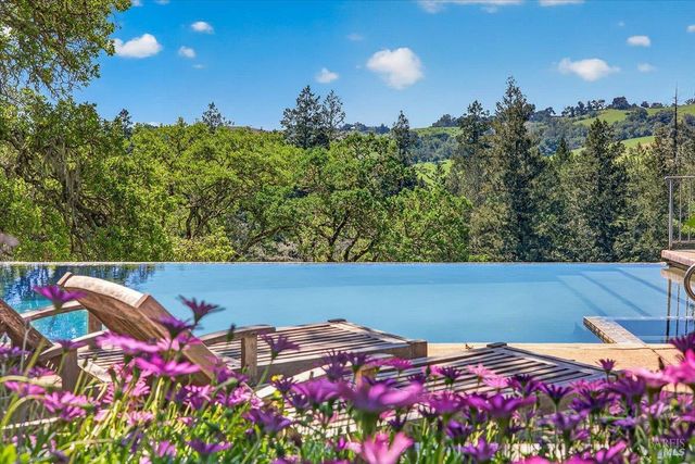 13404 Flora Ranch Rd, Healdsburg, CA 95448