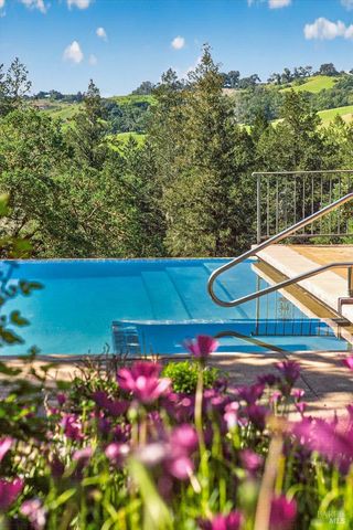 13404 Flora Ranch Rd, Healdsburg, CA 95448