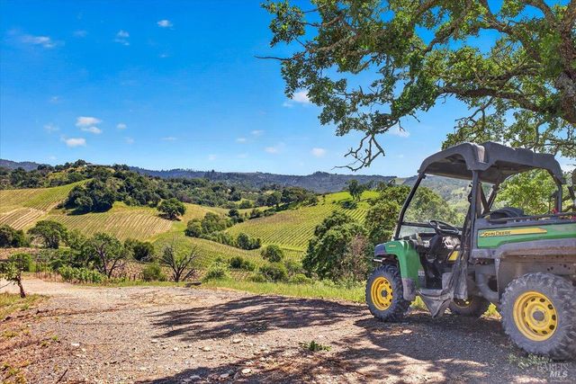 13404 Flora Ranch Rd, Healdsburg, CA 95448