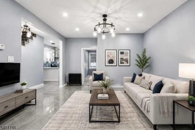 282 Ackerman Ave, Clifton City, NJ 07011
